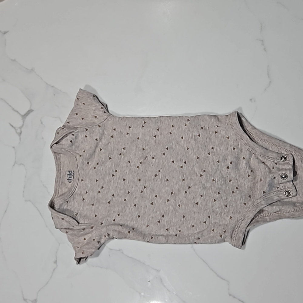 Baby bodysuit